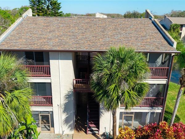 3848 N LAKE DRIVE, Unit 138, TAMPA, FL 33614