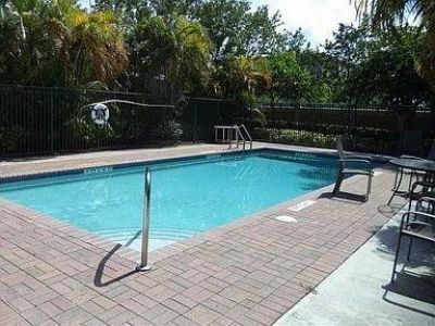 2400 NW 98th Ln, Sunrise, FL 33322 Photo