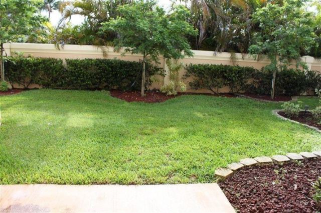 2400 NW 98th Ln, Sunrise, FL 33322 Photo