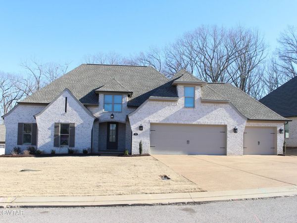 72 Emerald Breeze Drive , Jackson, TN 38305