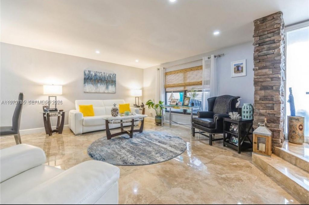 11208 NW 15th St, Pembroke Pines, FL 33026 Photo