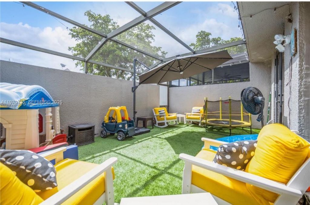 11208 NW 15th St, Pembroke Pines, FL 33026 Photo