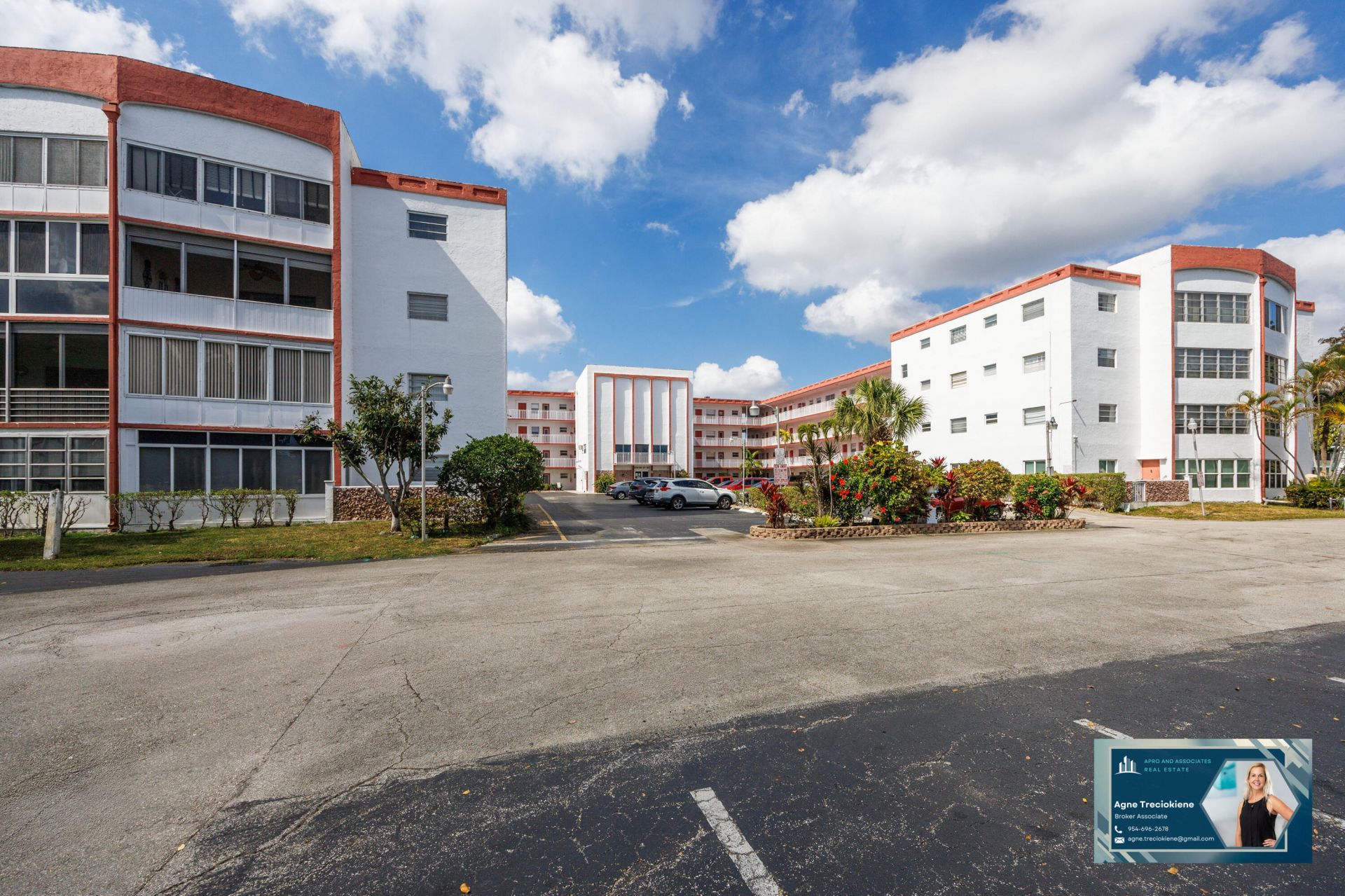 4000 NW 44th Avenue, Unit 315, Lauderdale Lakes, FL 33319 Photo