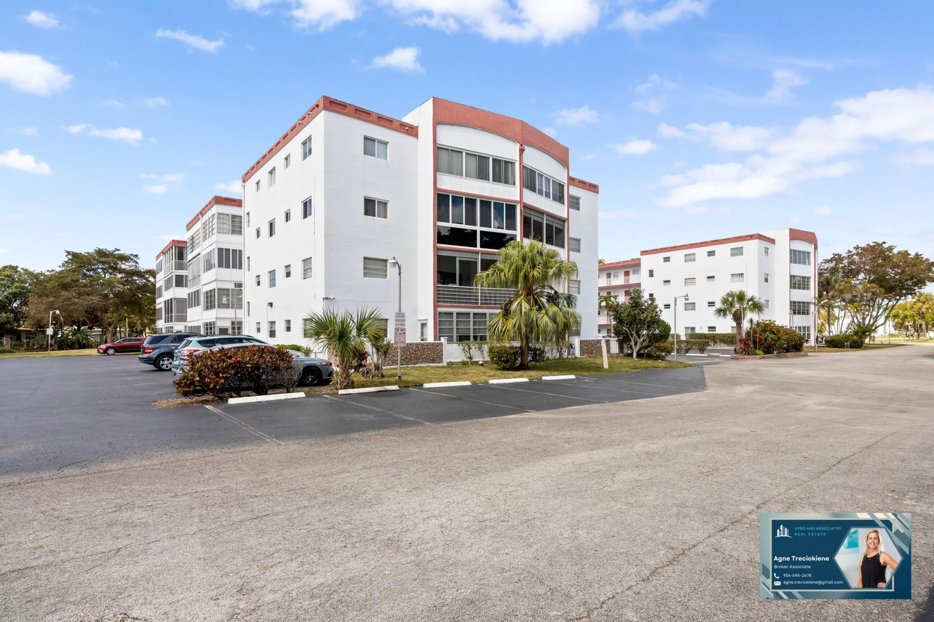 4000 NW 44th Avenue, Unit 315, Lauderdale Lakes, FL 33319 Photo