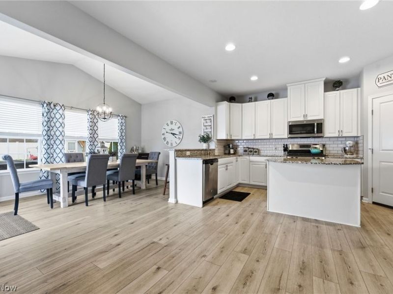 7119 Gauntlet Street SW, Massillon, OH 44646 Photo 10