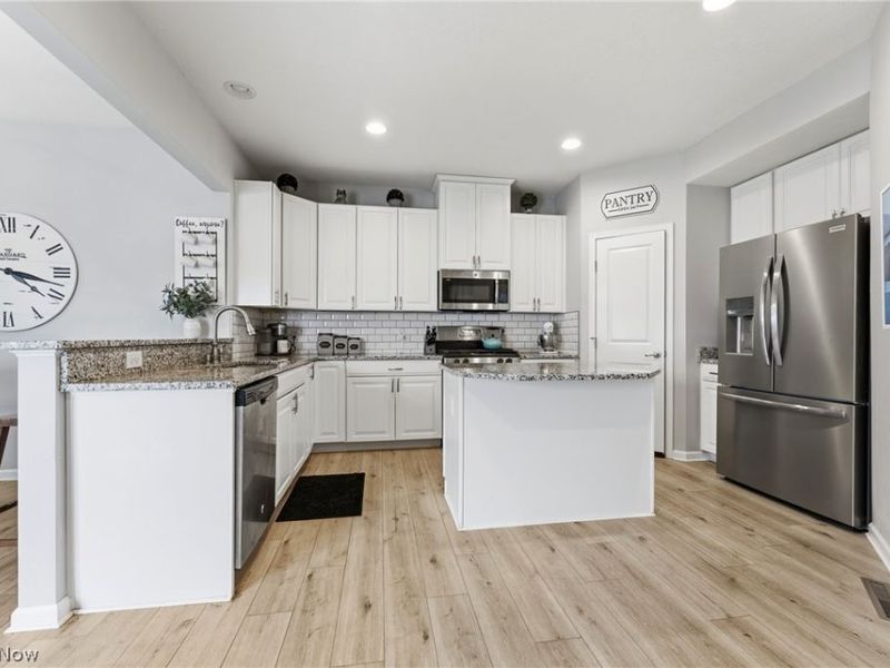 7119 Gauntlet Street SW, Massillon, OH 44646 Photo 11