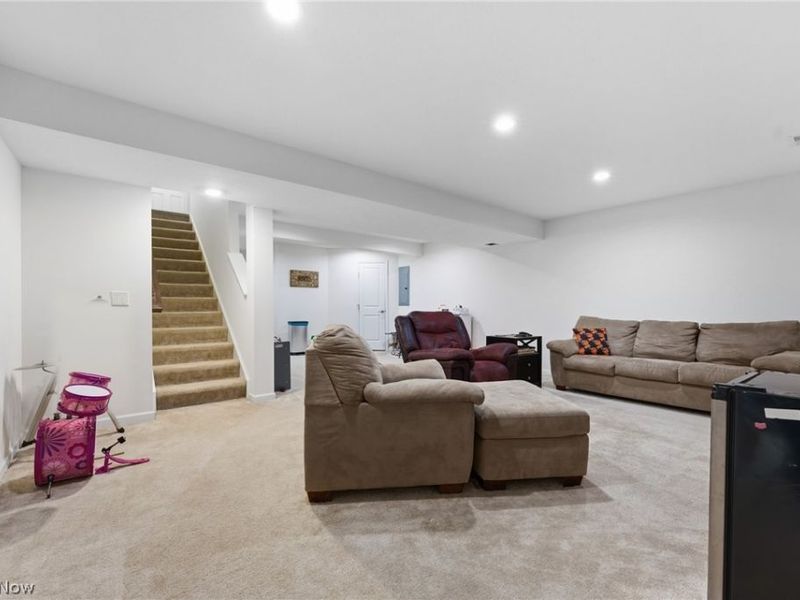 7119 Gauntlet Street SW, Massillon, OH 44646 Photo 32