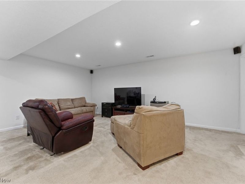 7119 Gauntlet Street SW, Massillon, OH 44646 Photo 33