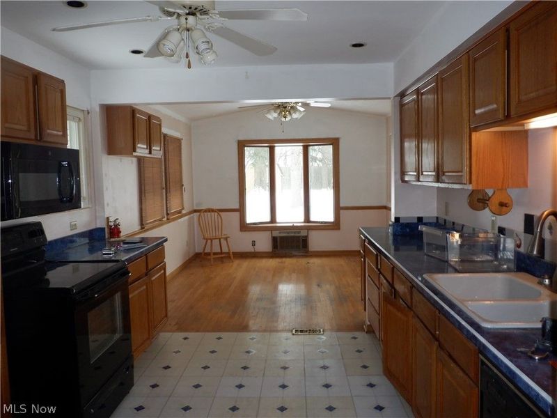 6103 Westbrook Drive, Brook Park, OH 44142 Photo 11