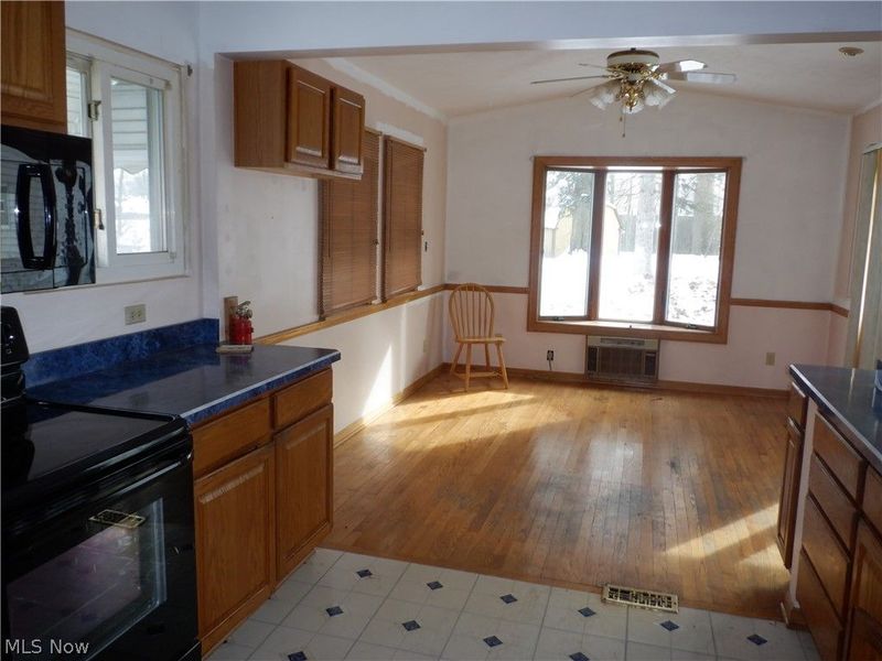 6103 Westbrook Drive, Brook Park, OH 44142 Photo 13