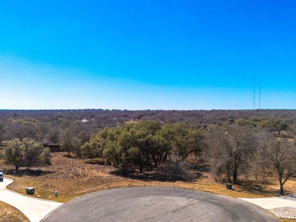 109 Calvary Dr, Adkins, TX 78101