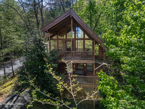 3040 Brothers Way, Pigeon Forge, TN 37862