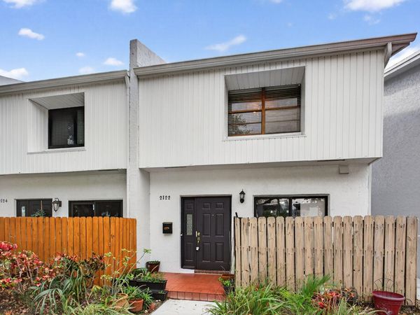 2122 NE 44th Street, Lighthouse Point, FL 33064