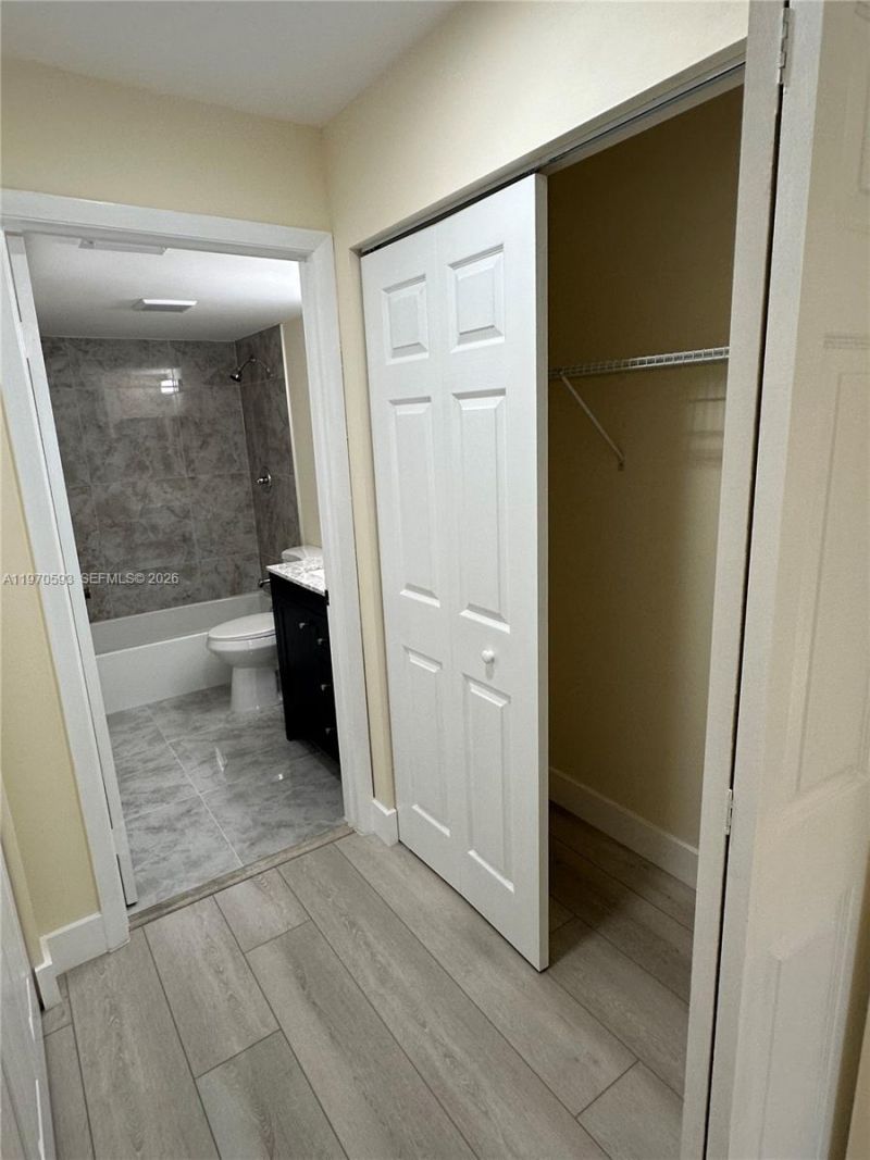 560 S Park Rd, Unit 36-7, Hollywood, FL 33021 Photo