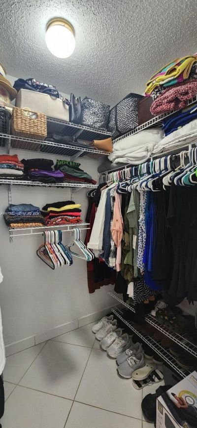 327 Lakeview Dr , Unit 103, Weston, FL 33326 Photo