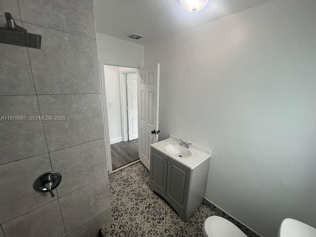 2758 SW 3rd St, Miami, FL 33135 Photo
