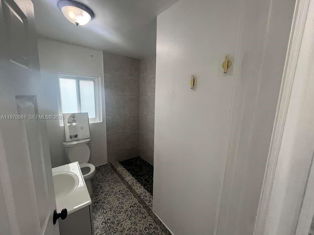 2758 SW 3rd St, Miami, FL 33135 Photo