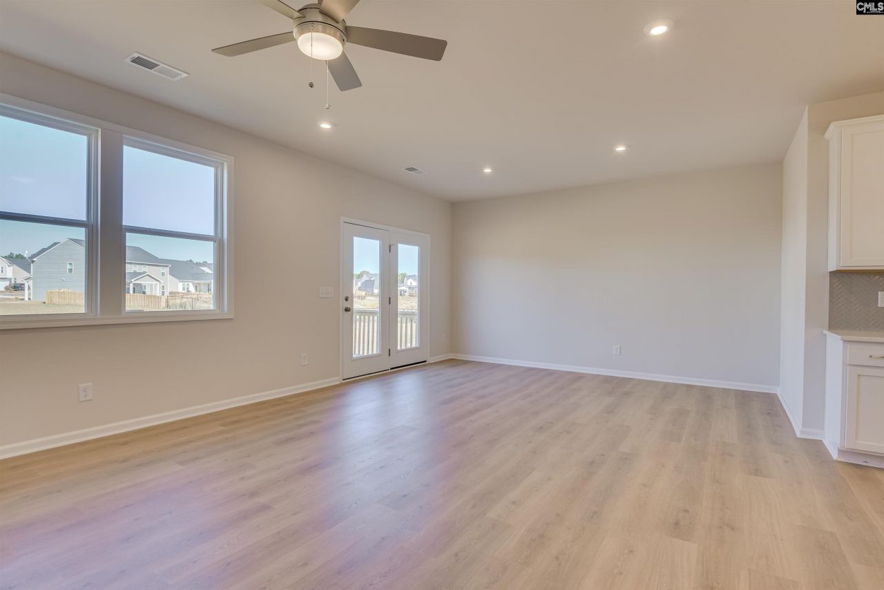 541 Edenwood Drive  Photo 5