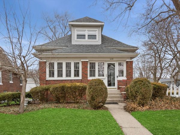 628 E Main Street, Morris, IL 60450