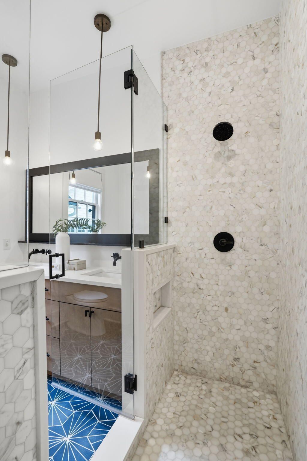 995 Ashley Avenue Photo 21