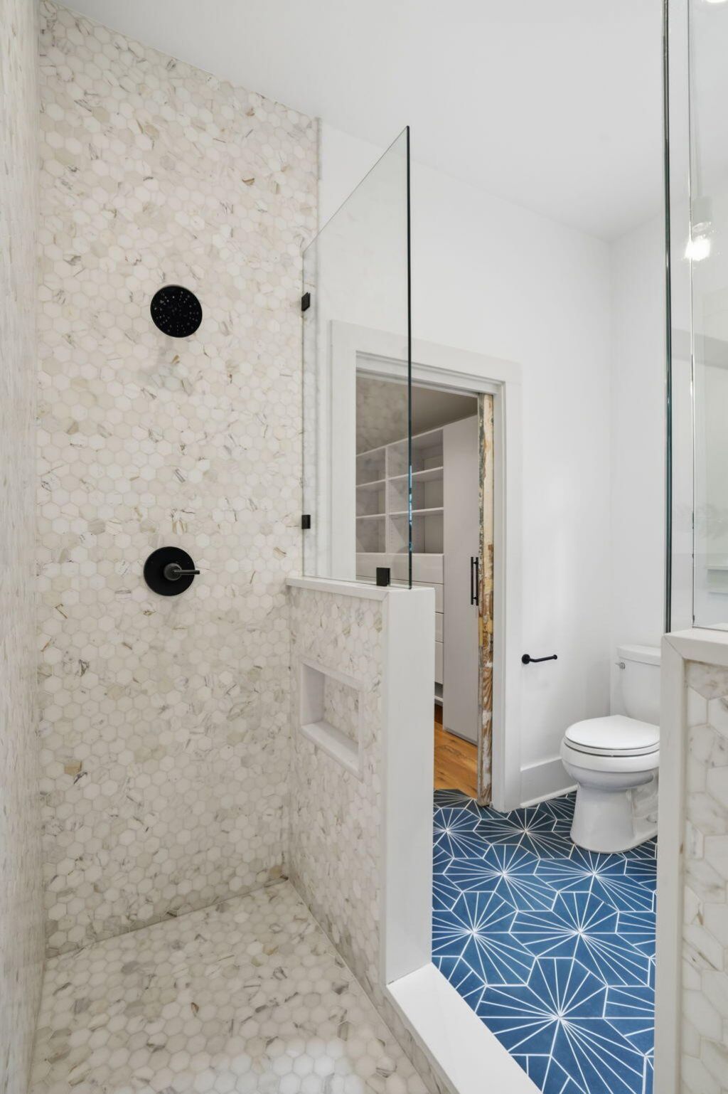 995 Ashley Avenue Photo 22