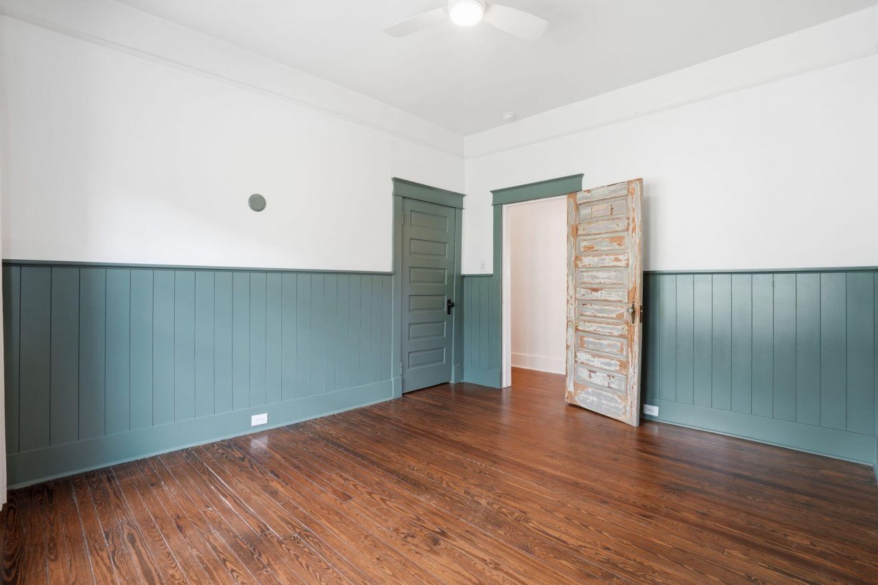 995 Ashley Avenue Photo 27