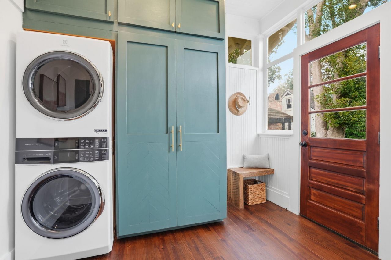 995 Ashley Avenue Photo 31