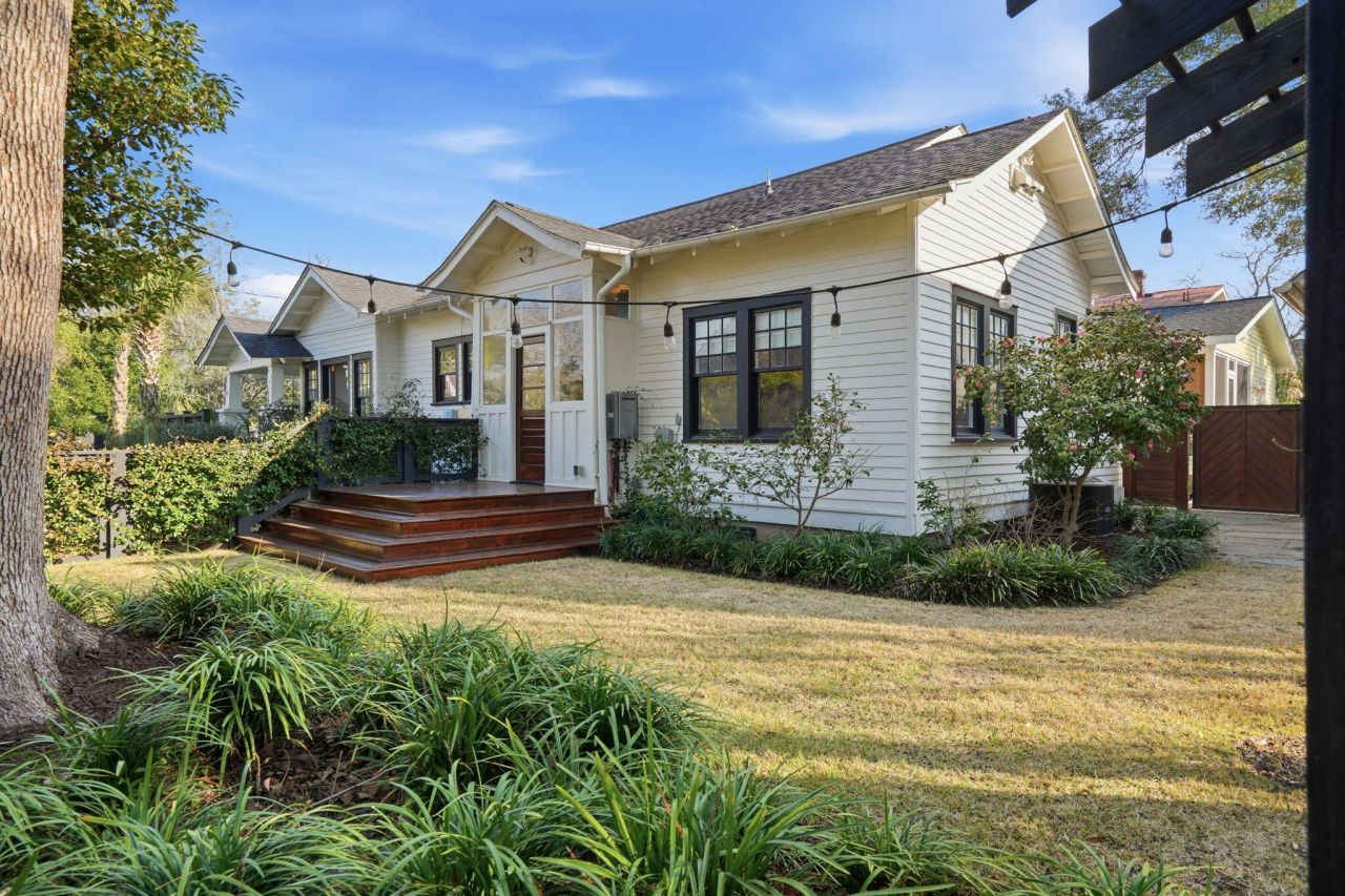 995 Ashley Avenue Photo 41