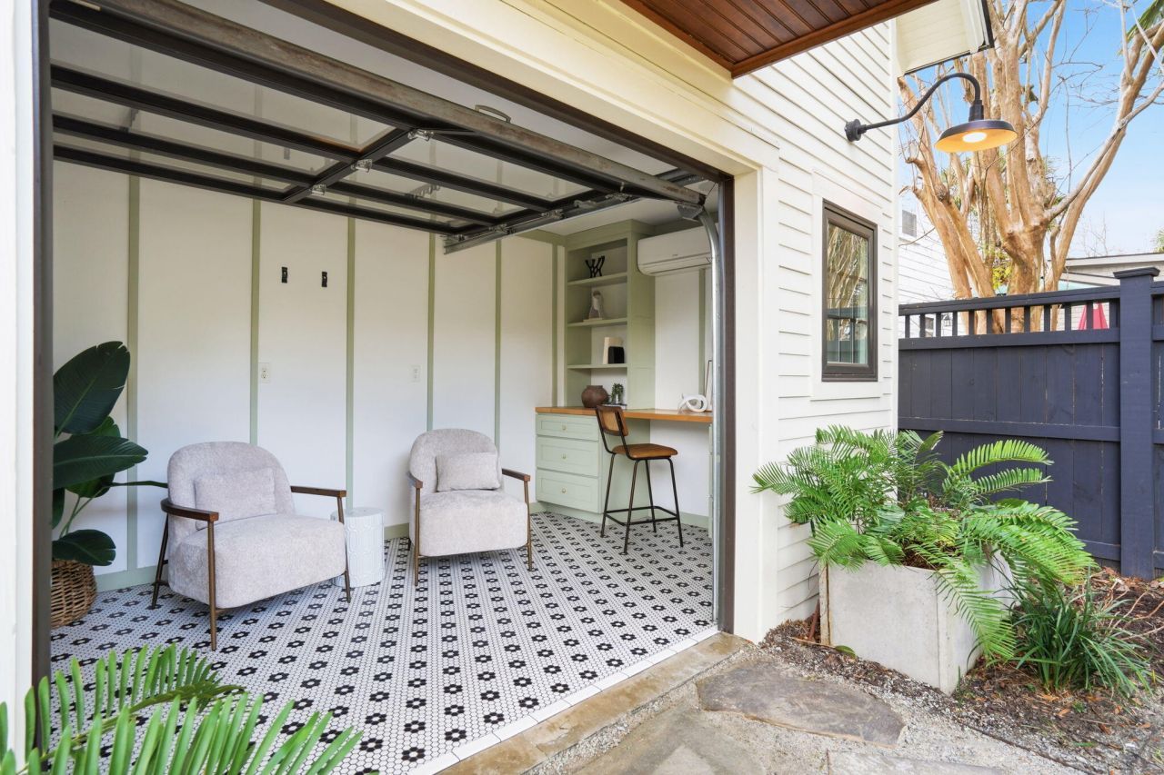 995 Ashley Avenue Photo 44