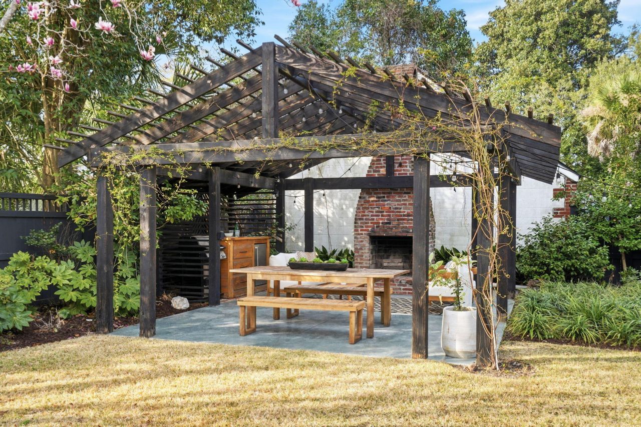 995 Ashley Avenue Photo 47