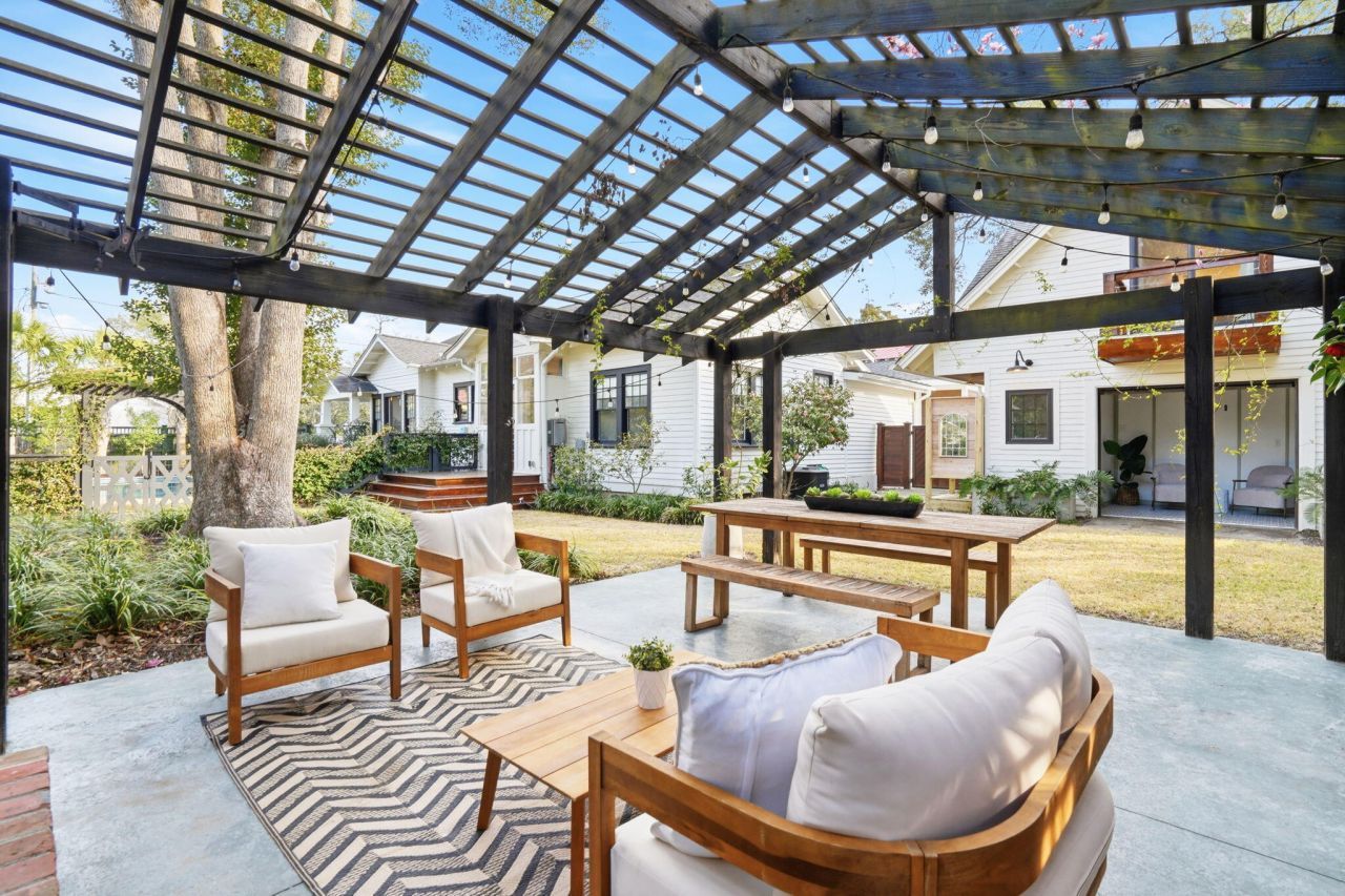 995 Ashley Avenue Photo 50