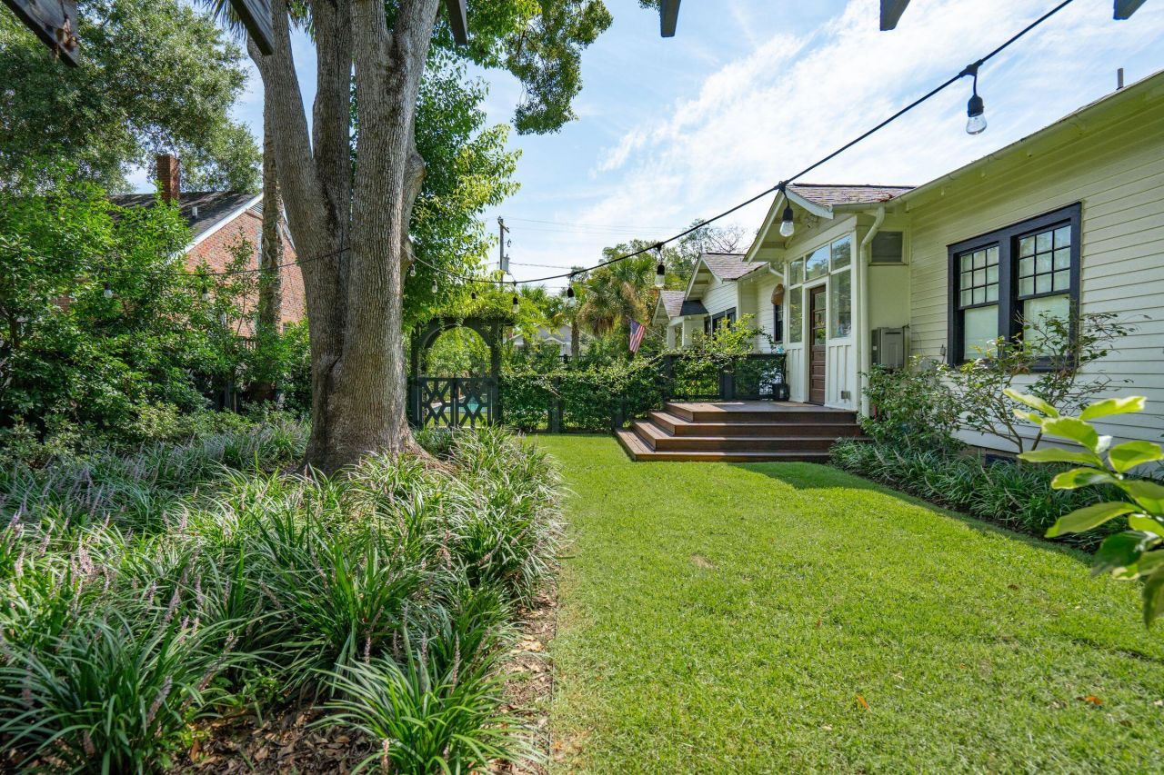 995 Ashley Avenue Photo 64