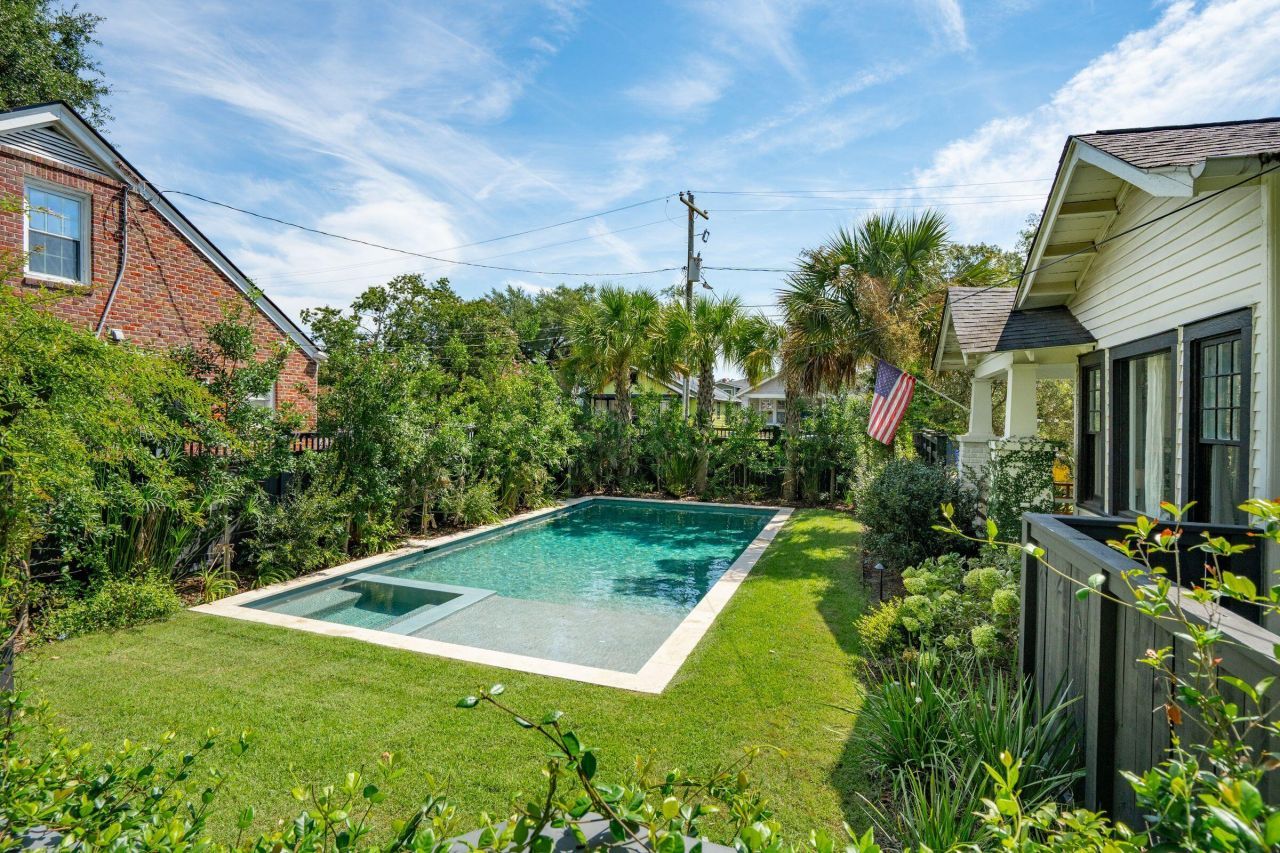 995 Ashley Avenue Photo 70