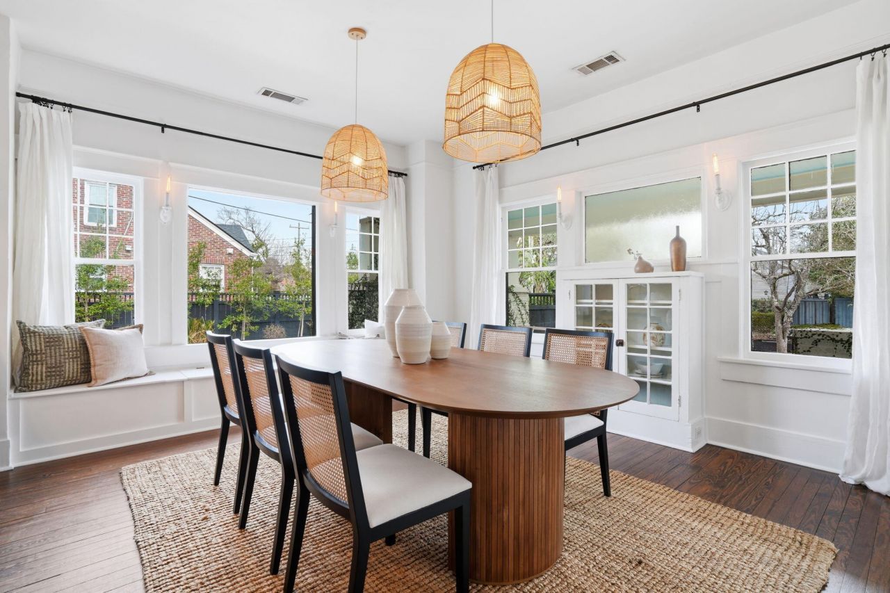 995 Ashley Avenue Photo 8