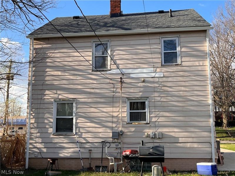 16512 Stockbridge Avenue, Cleveland, OH 44128 Photo 13