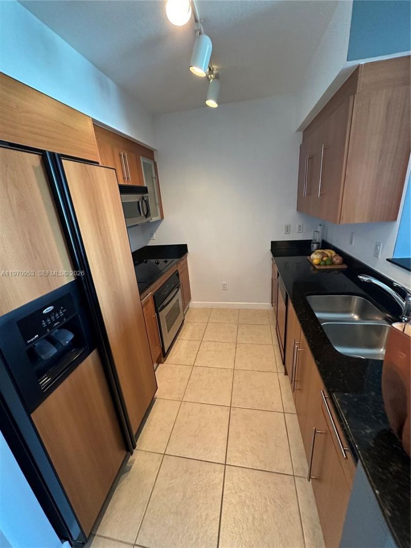 325 S Biscayne Blvd, Unit 2016, Miami, FL 33131 Photo