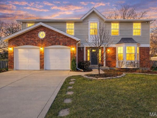 4910 Lowndes Drive, St Louis, MO 63129