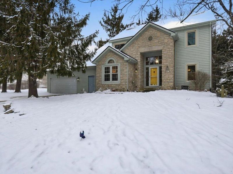 1417 Whispering Pines Lane, Bellefontaine, OH 43311 Photo 4