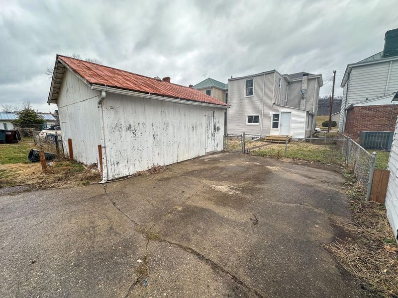 838 E 2nd Street, Maysville, KY 41056 Photo 3