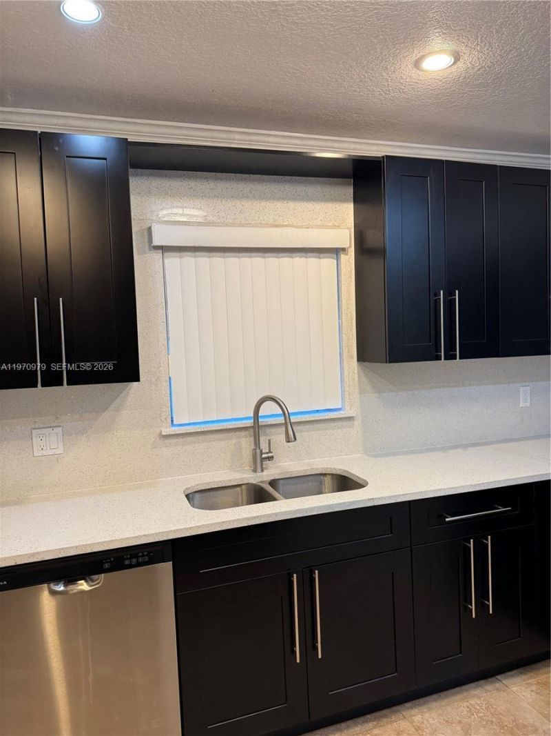 470 NE 127th St, North Miami, FL 33161 Photo