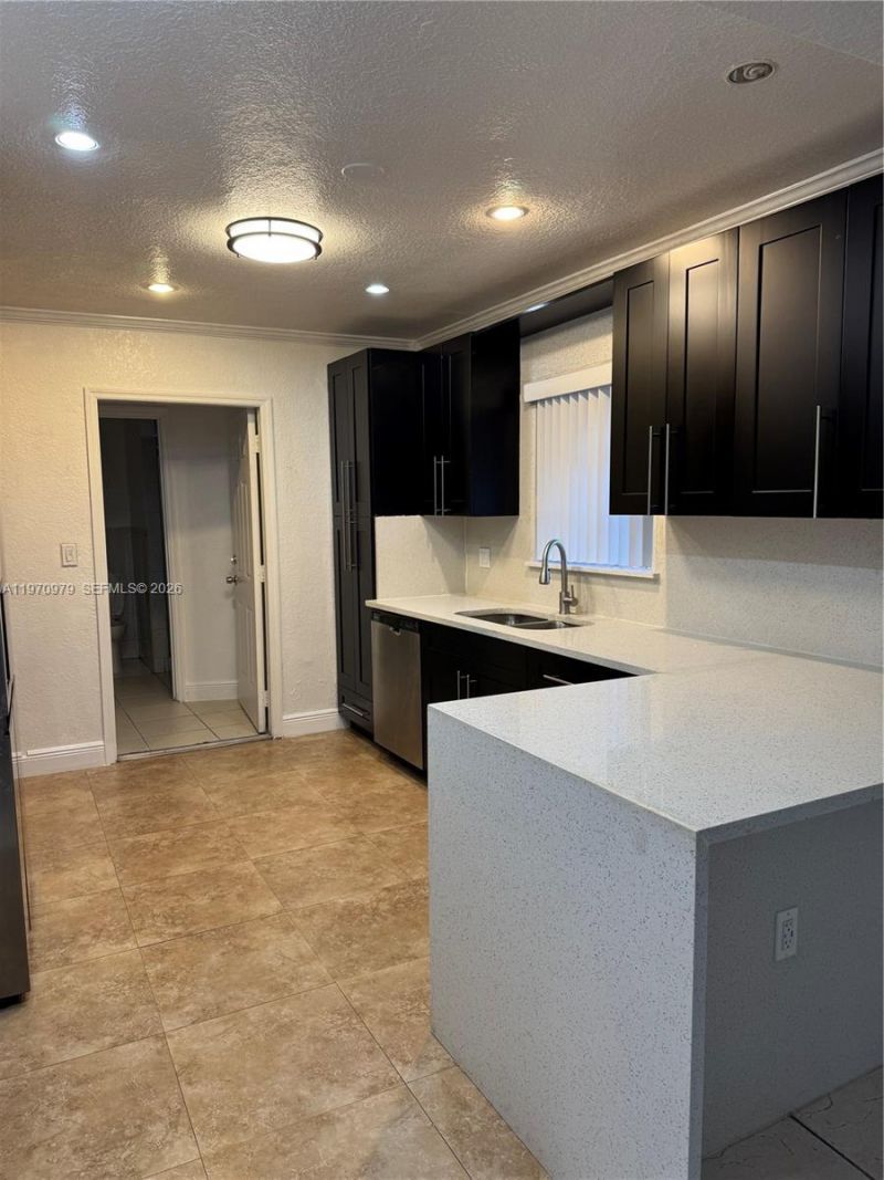 470 NE 127th St, North Miami, FL 33161 Photo