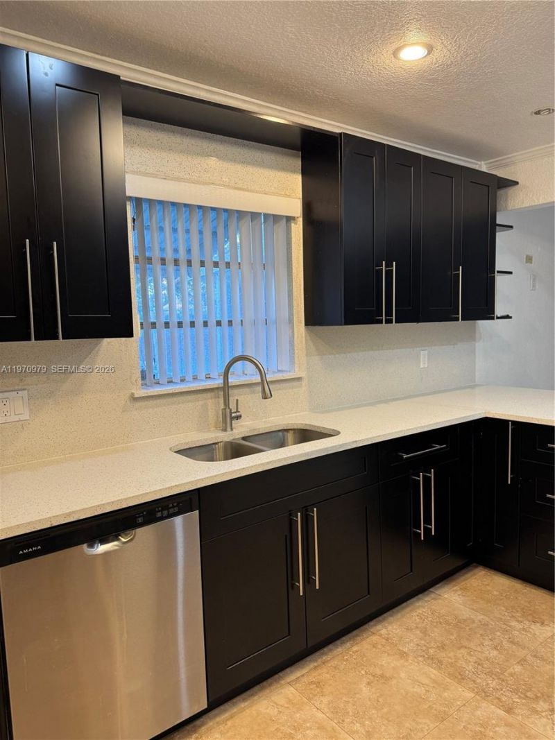 470 NE 127th St, North Miami, FL 33161 Photo