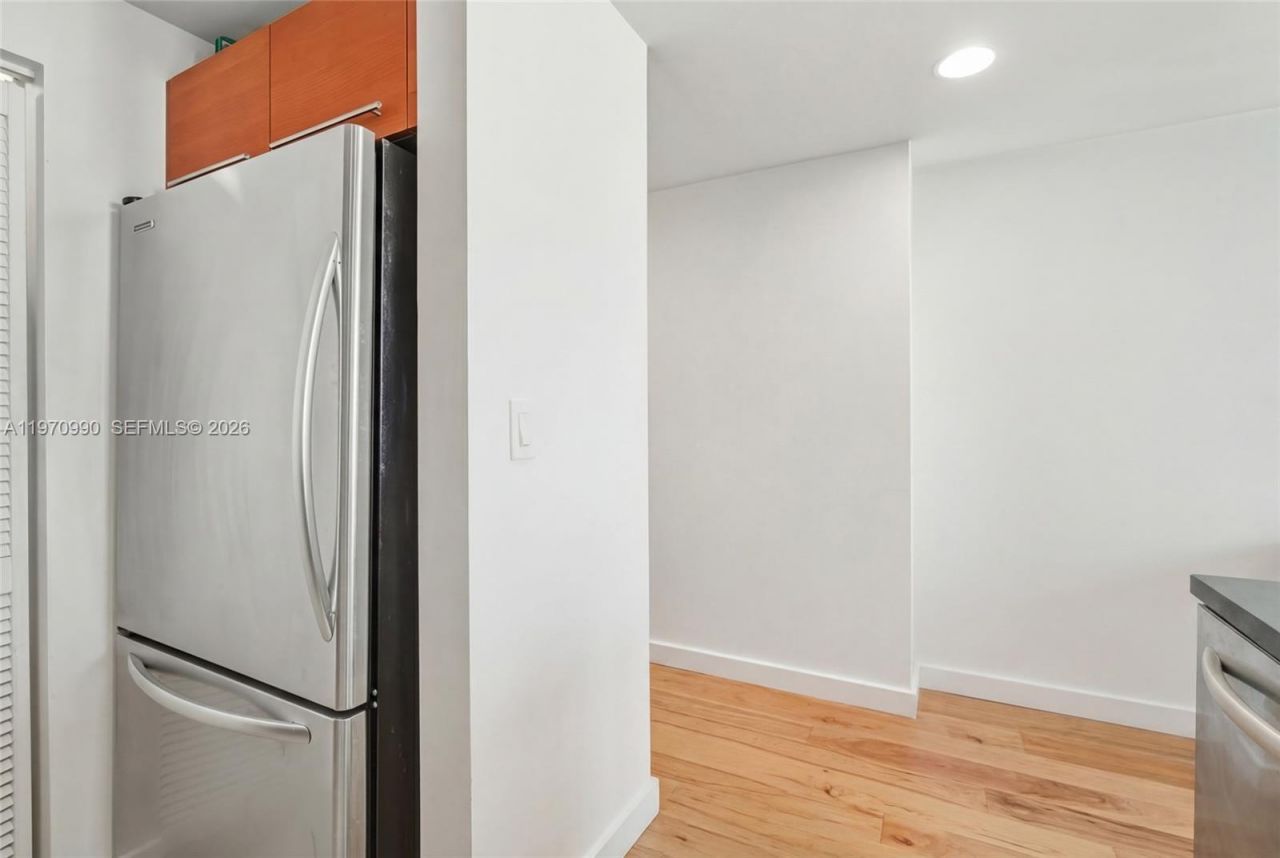 253 NE 2nd St , Unit 1007, Miami, FL 33132 Photo