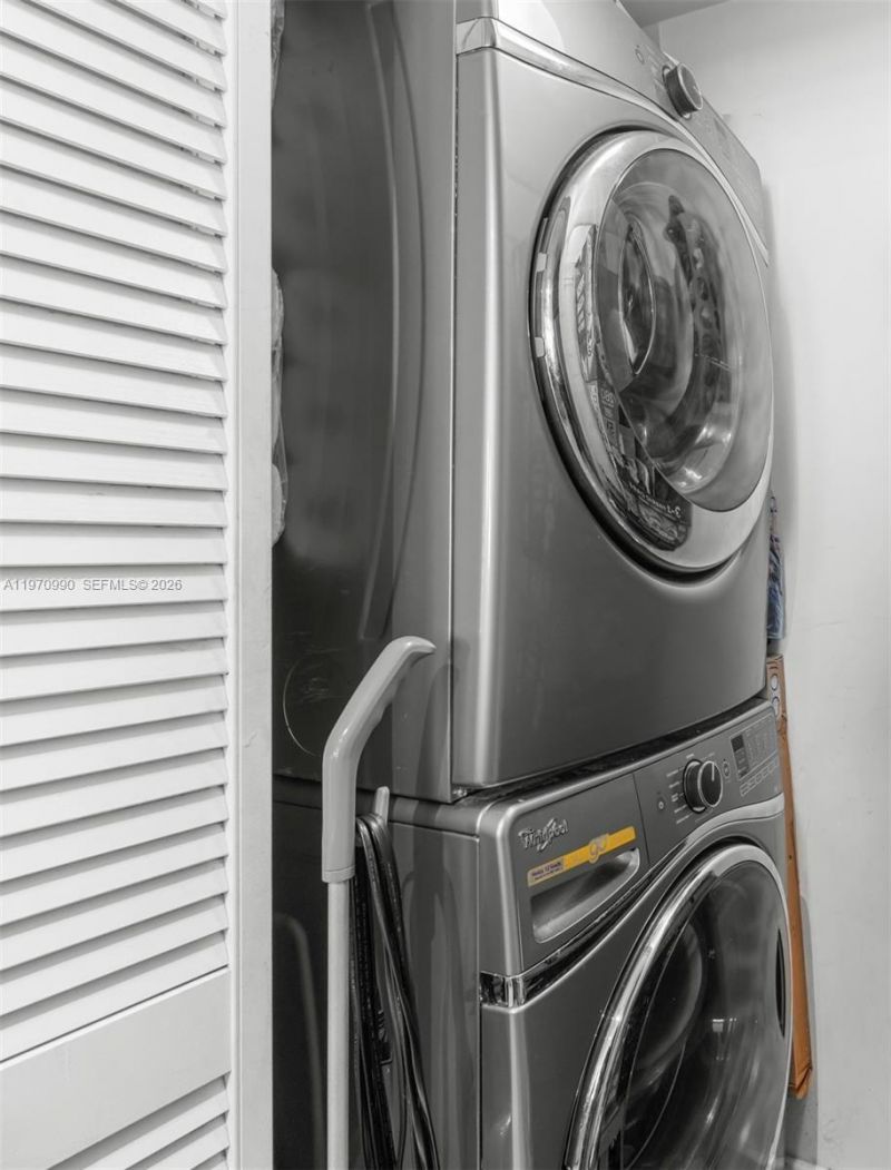 253 NE 2nd St , Unit 1007, Miami, FL 33132 Photo