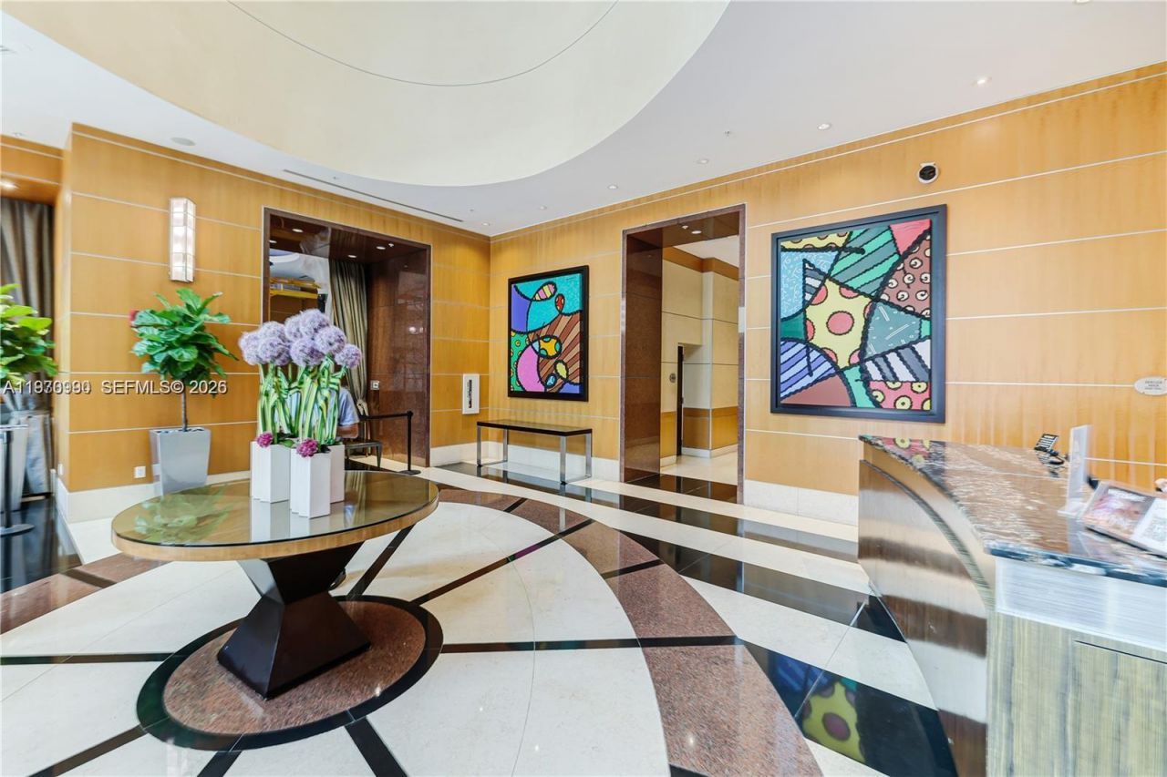 253 NE 2nd St , Unit 1007, Miami, FL 33132 Photo