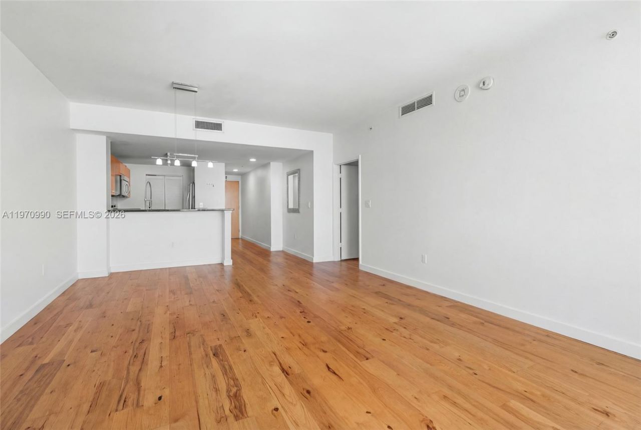 253 NE 2nd St , Unit 1007, Miami, FL 33132 Photo