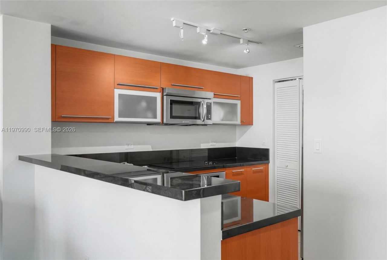 253 NE 2nd St , Unit 1007, Miami, FL 33132 Photo
