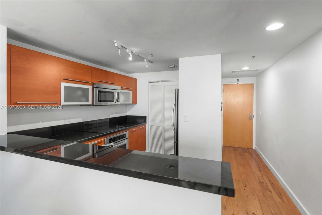 253 NE 2nd St , Unit 1007, Miami, FL 33132 Photo