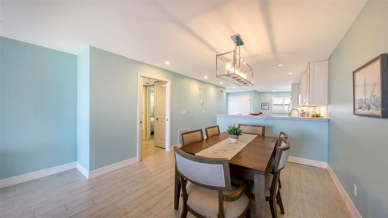 5770 Midnight Pass Road, Unit 404, Sarasota, FL 34242 Photo