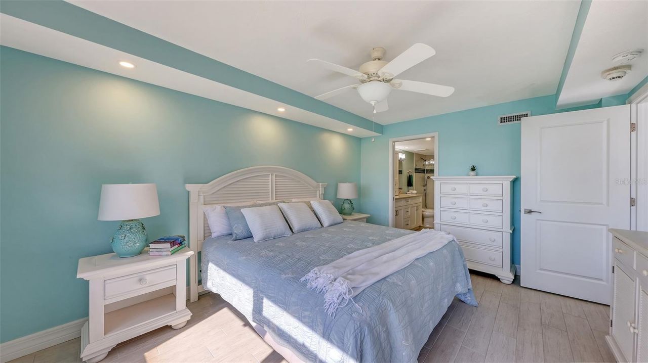 5770 Midnight Pass Road, Unit 404, Sarasota, FL 34242 Photo